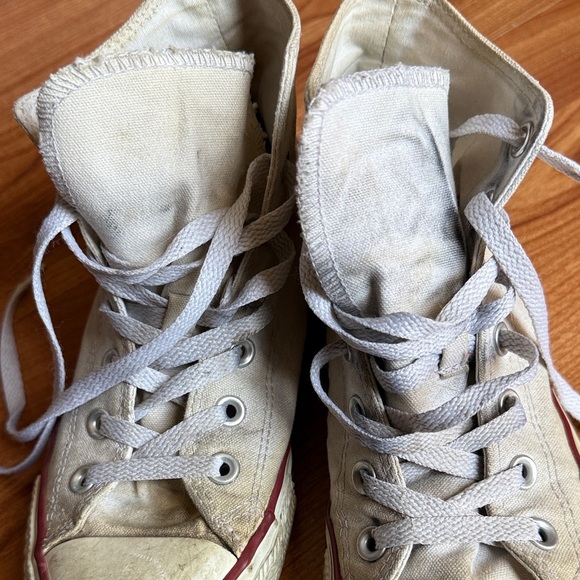 Classic White Converse High Top Sneakers - Size 6/8 - Well Worn Loved Aged Old - Picture 4 of 12